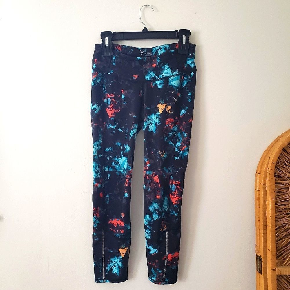 FINAL SALE Old Navy Active Running Cropped Leggings M